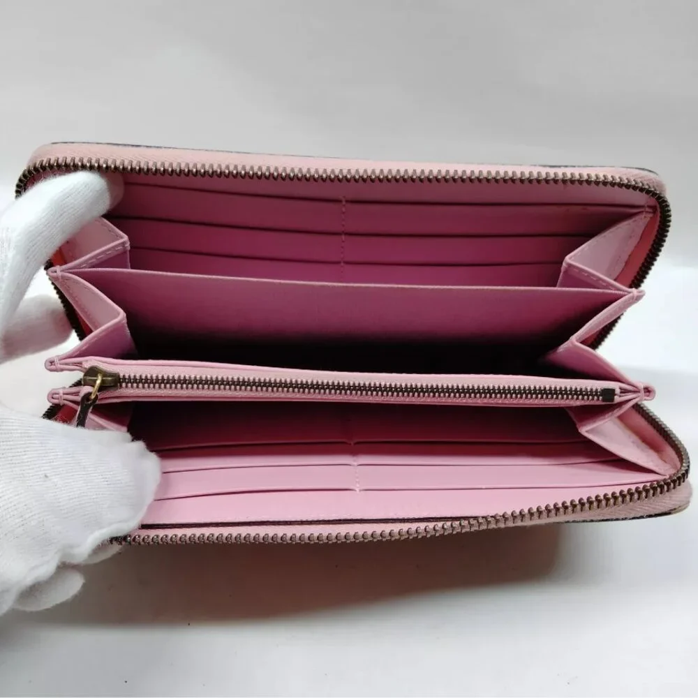 Gucci Supreme Strawberry Long Zip Wallet - Picture 4 of 9